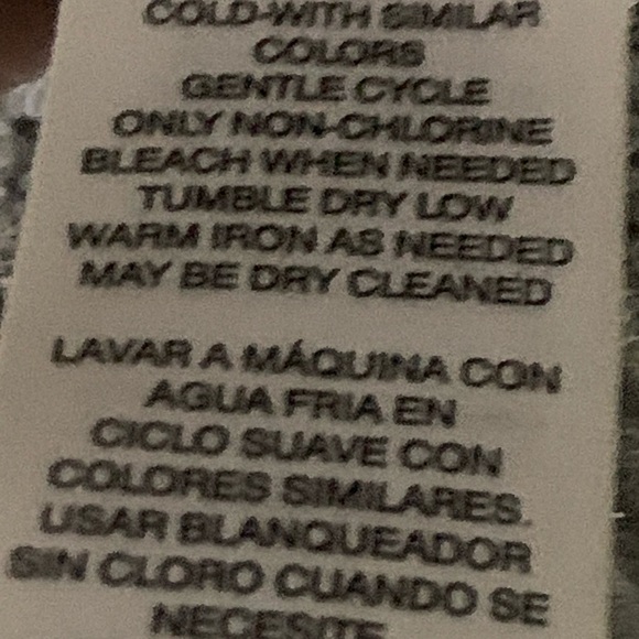 Chico’s Silver Sparkle Long Sweater with Round Neck Chico’s Size 2 - Picture 6 of 8